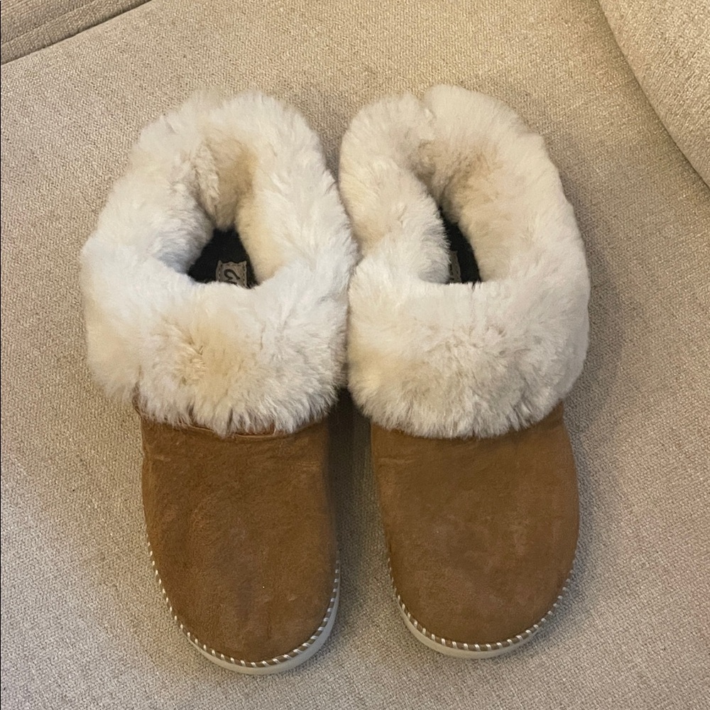 OluKai Ku'i Slippers - Picture 2 of 6
